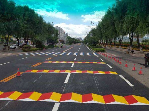江北彩色路面的优势与施工材料详解：从功能提升到工程应用